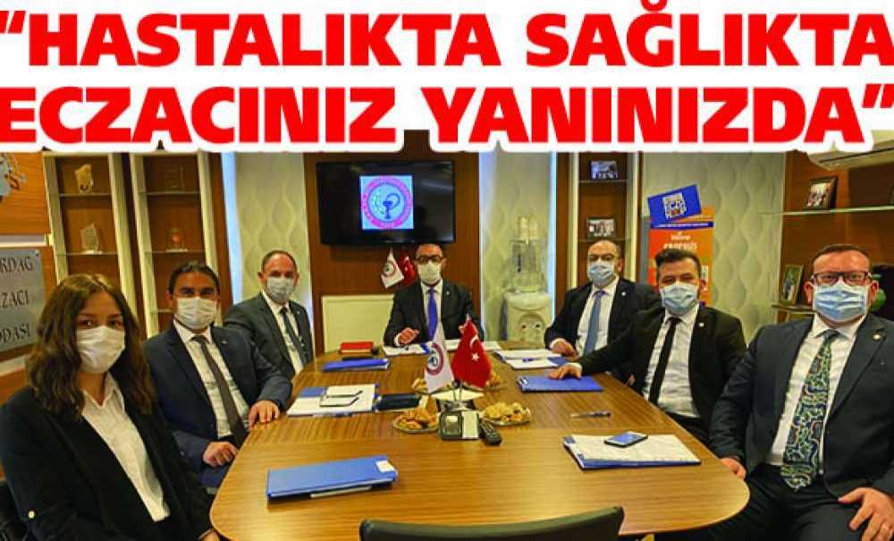 “Hastalıkta Sağlıkta Eczacınız Yanınızda”