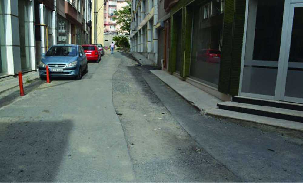 Bir Aydır Tozun Toprağın İçindeyiz