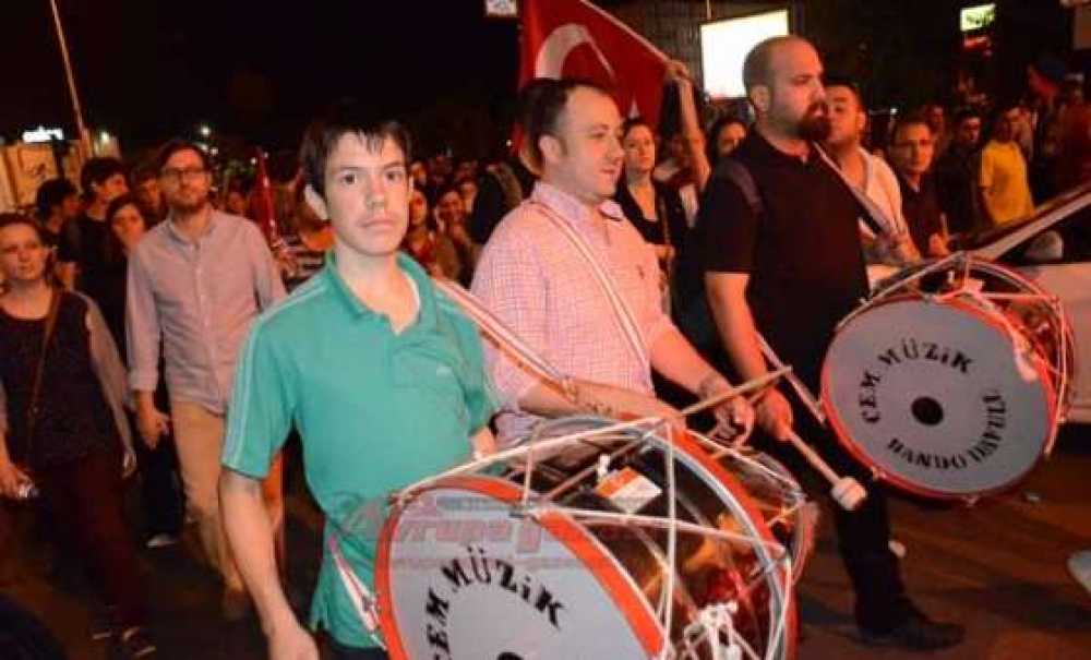 Çorlu'da Eylem Devam Ediyor