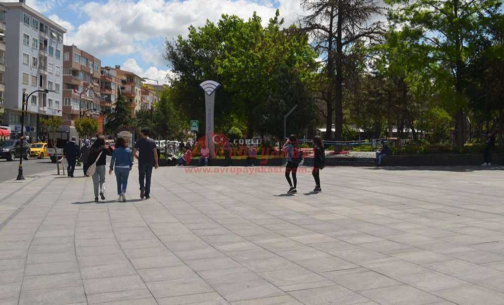 Arkadaşlarıyla Buluşup Gönüllerince Gezdiler