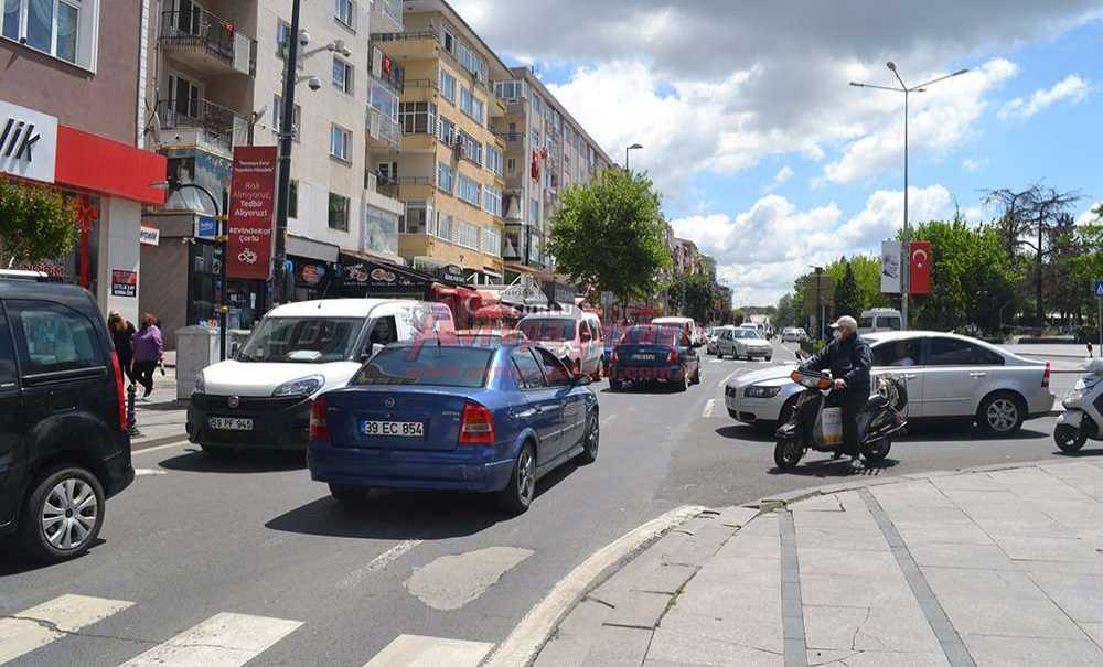 Bayram Öncesi Uzun Araç Kuyruğu Oluştu