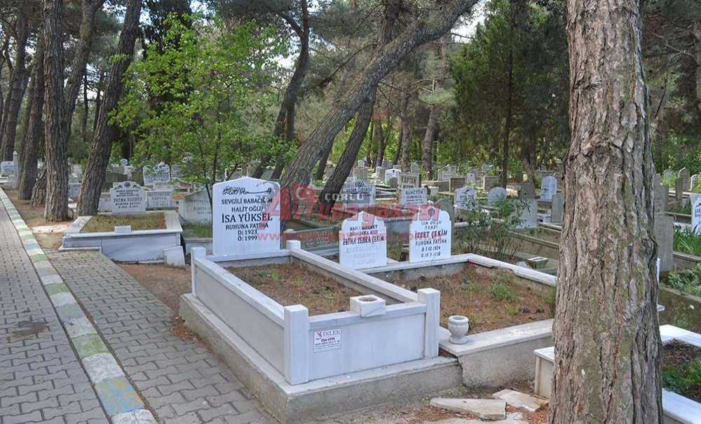 Bayramda Mezarlık Ziyareti Yasak Mı?