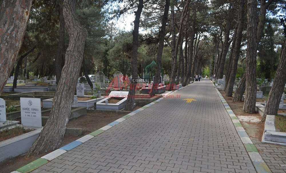 Bayramda Mezarlık Ziyareti Yasak Mı?