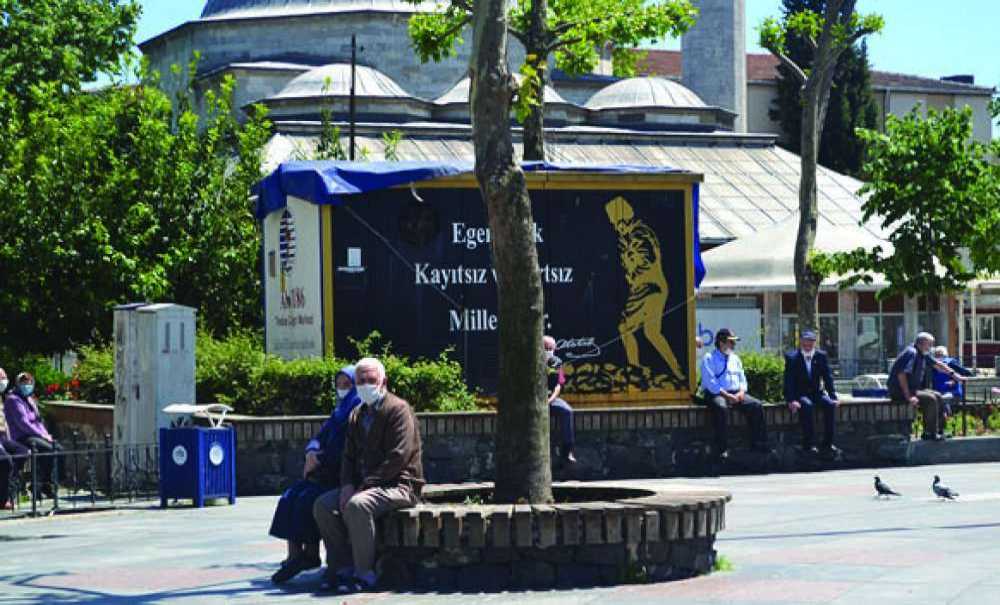 Bir Süre Daha Evlerinde Kalacaklar