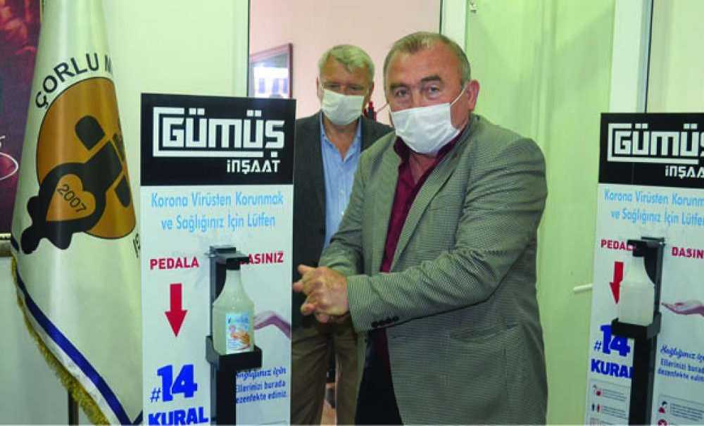 26 Muhtarlığa Dezenfektan Makinesi Hediye Etti