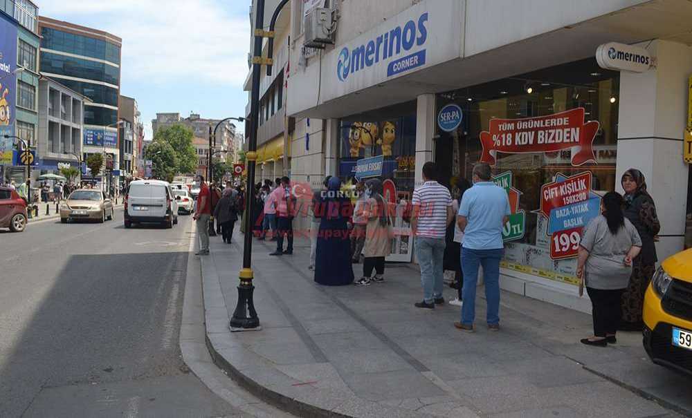 Bir Süre Daha Kurallara Uymayı Sürdürmeliyiz