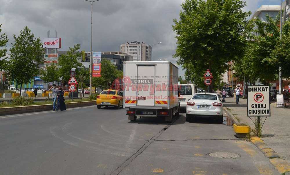 Çift Araç Parkı Tepki Çekiyor