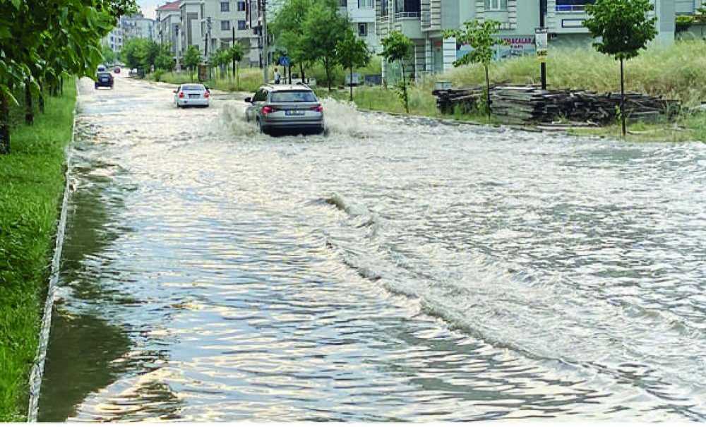 Her Sağanak Yağışta Aynı Görüntü