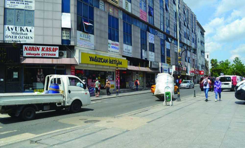 Çekçekçi, Trafiği Alt Üst Etti