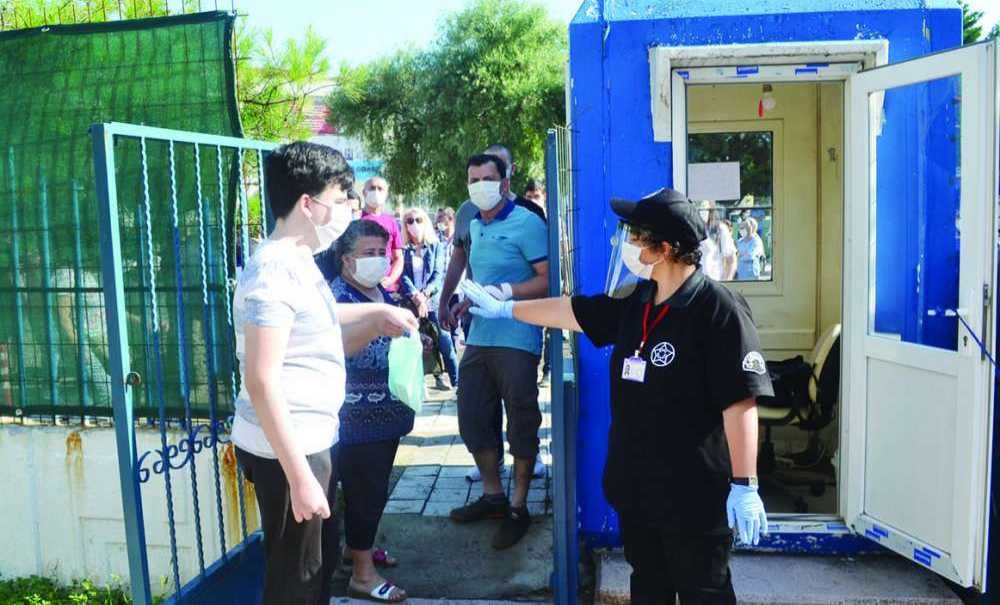 Öğrenciler Tedbirlere Uyarak Sınava Girdi