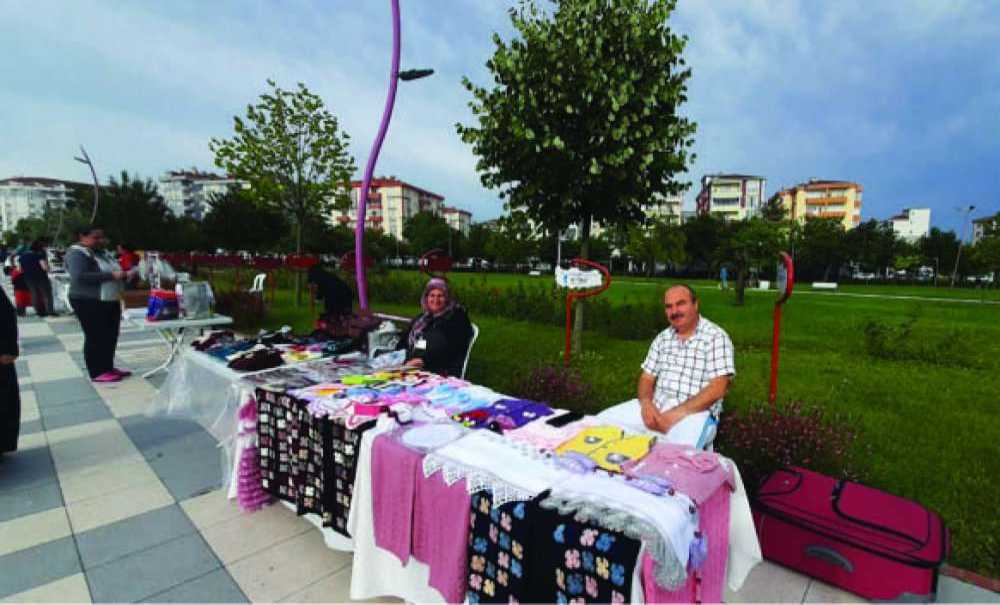 Hanımeli Çarşısı Aylar Sonra Tekrar Açıldı