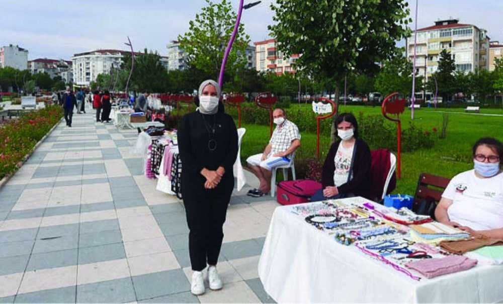 Hanımeli Çarşısı Aylar Sonra Tekrar Açıldı