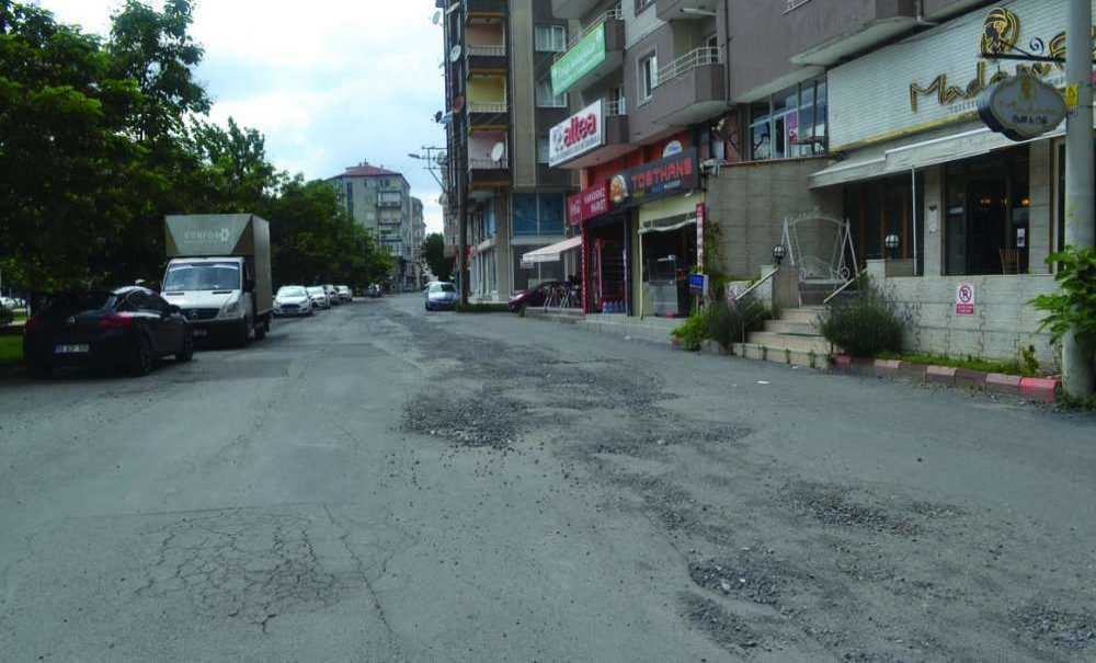 Aşık Veysel Sokağın Çilesi Devam Ediyor