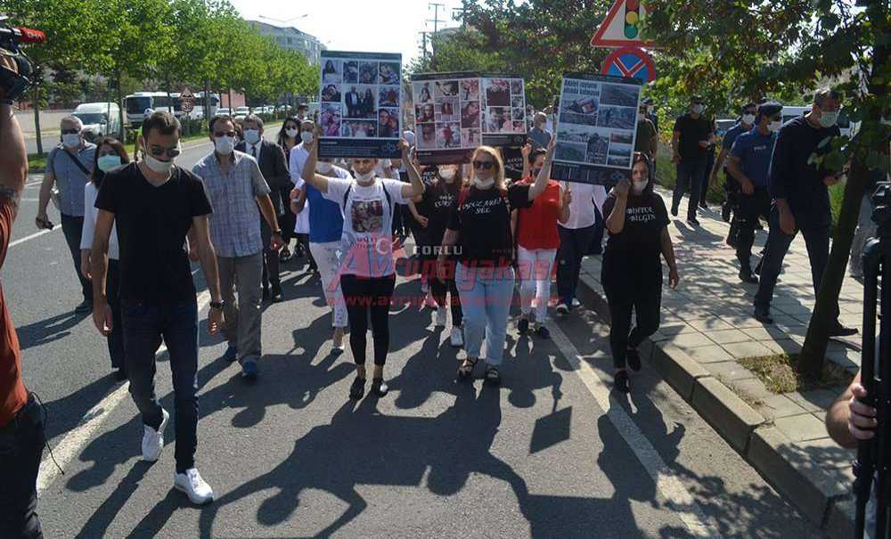 718 Gündür Adalet İstiyorlar