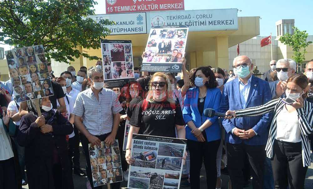 718 Gündür Adalet İstiyorlar