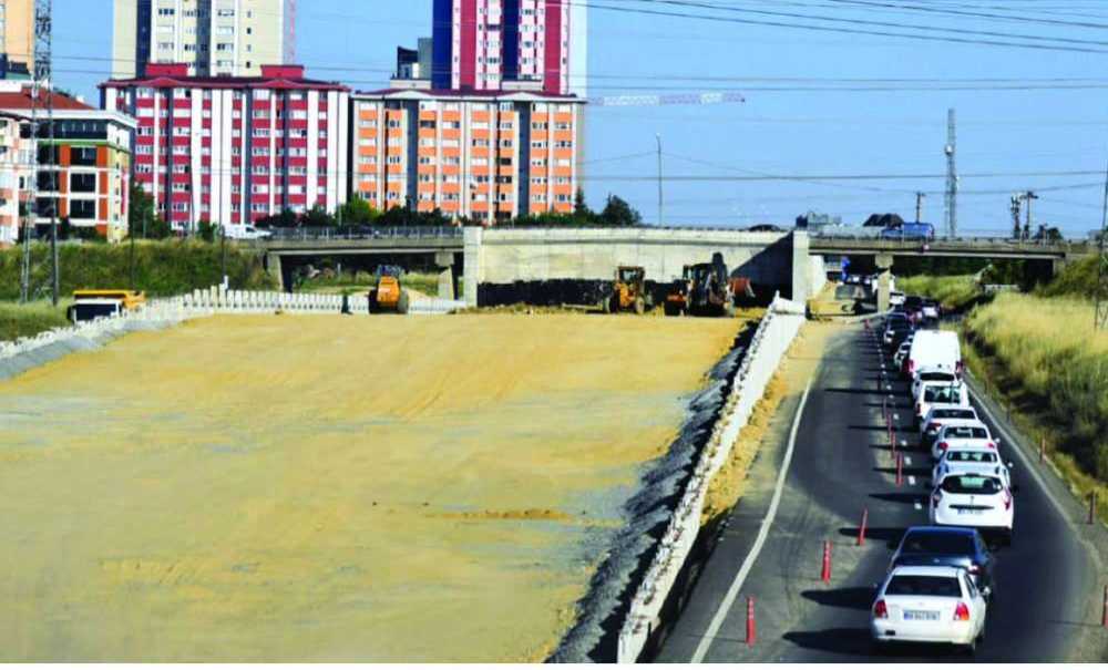 Köprünün Yıkımına Başlandı