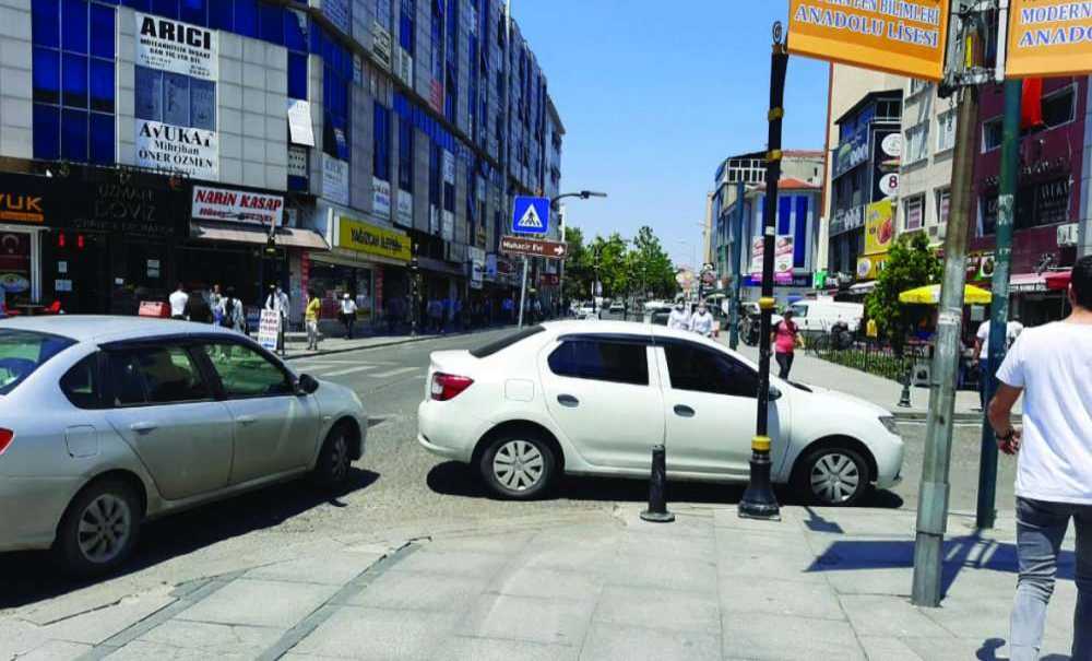 Yanlış Araç Parkı Vatandaşı Canından Bezdirdi