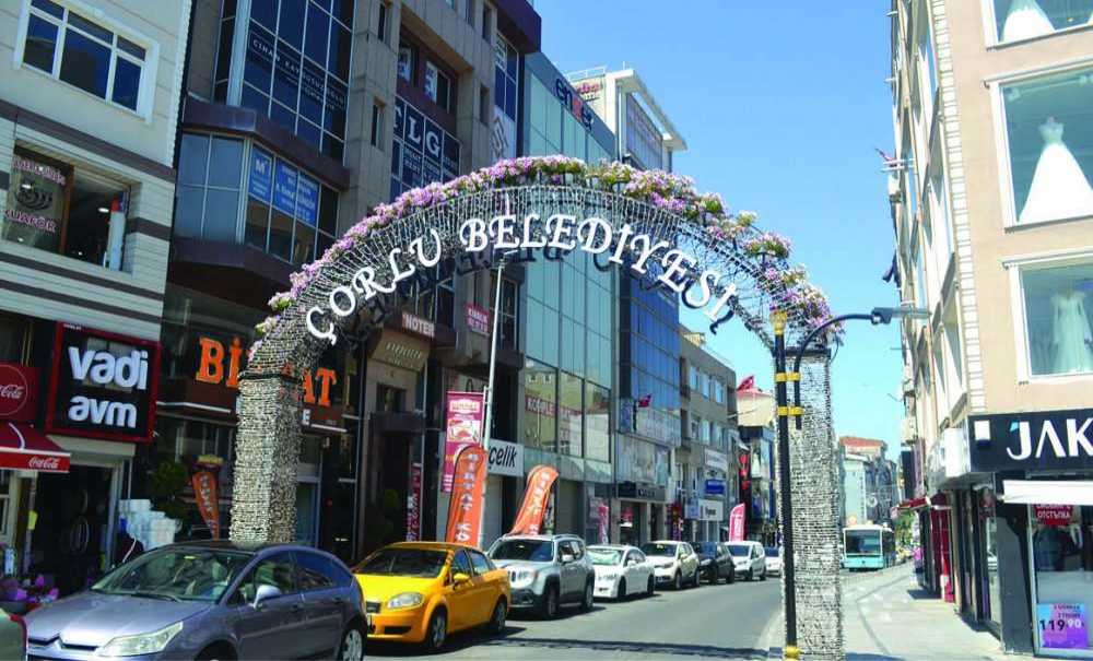 Hayat Normalleşirken Esnaf Normalleşemedi