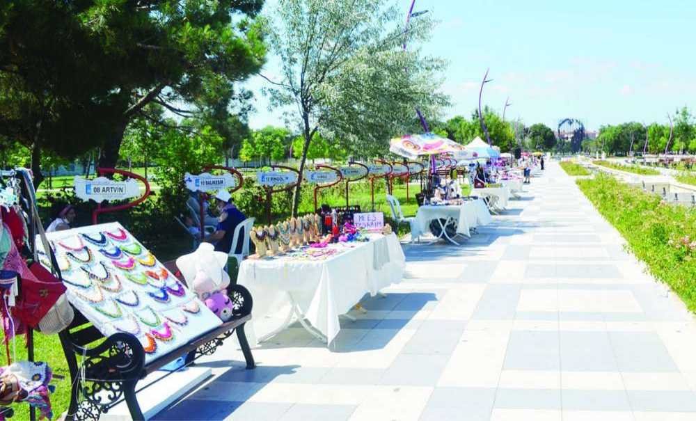 Hanımeli Çarşısı Bir Kez Daha Cumhuriyet Parkı'nda Açıldı