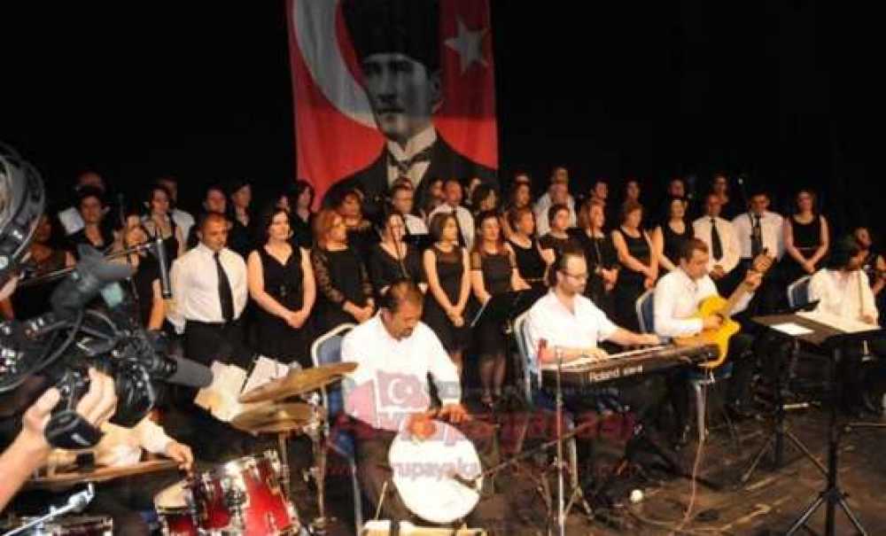 Çorlu Belediyesi Türk Halk Müziği Korosu'ndan Konser