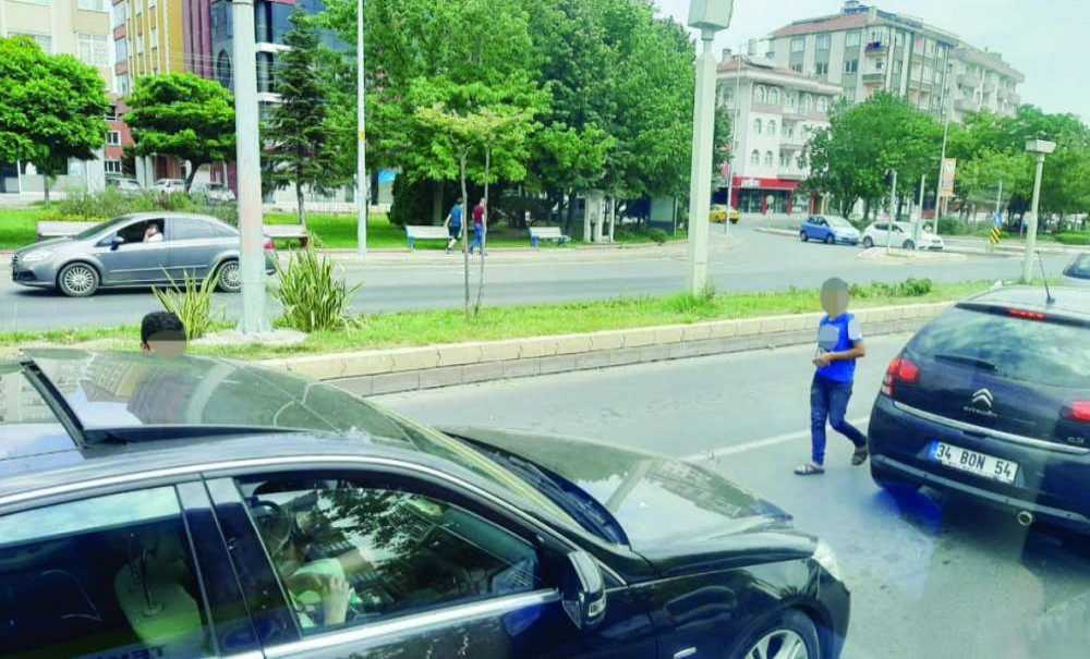 Bu Çocukları Kim Çalıştırıyor?