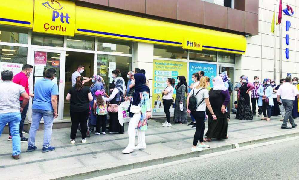 Korona Tehlikesi Devam Ederken, Kurallar Gevşetiliyor