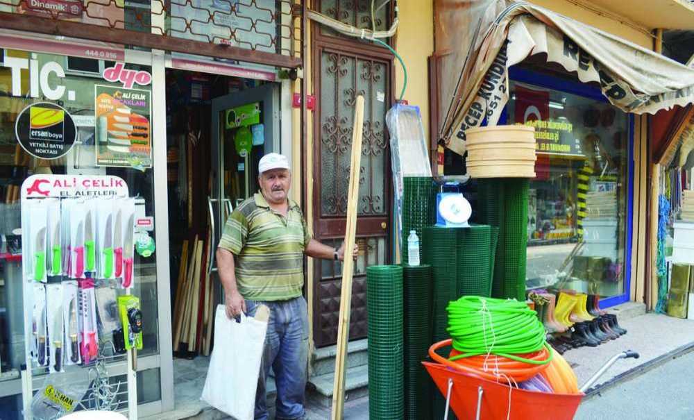 Saray Caddesi'nde Bir Haftada 4 Dükkân Soyuldu