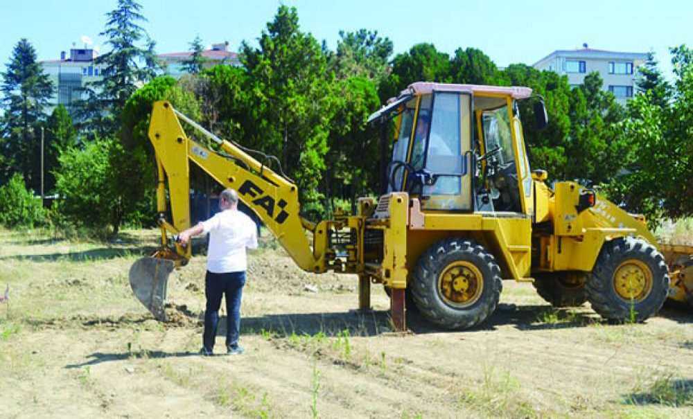 Millet Bahçesi'nde Çalışmalar Başladı