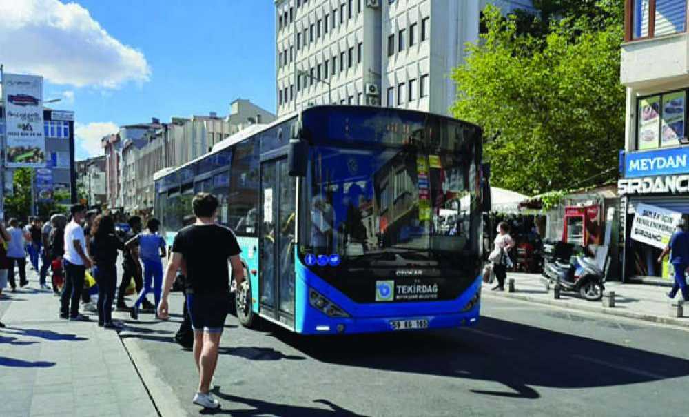 Vatandaşlar Büyükşehir Belediyesi'ne Ateş Püskürdü