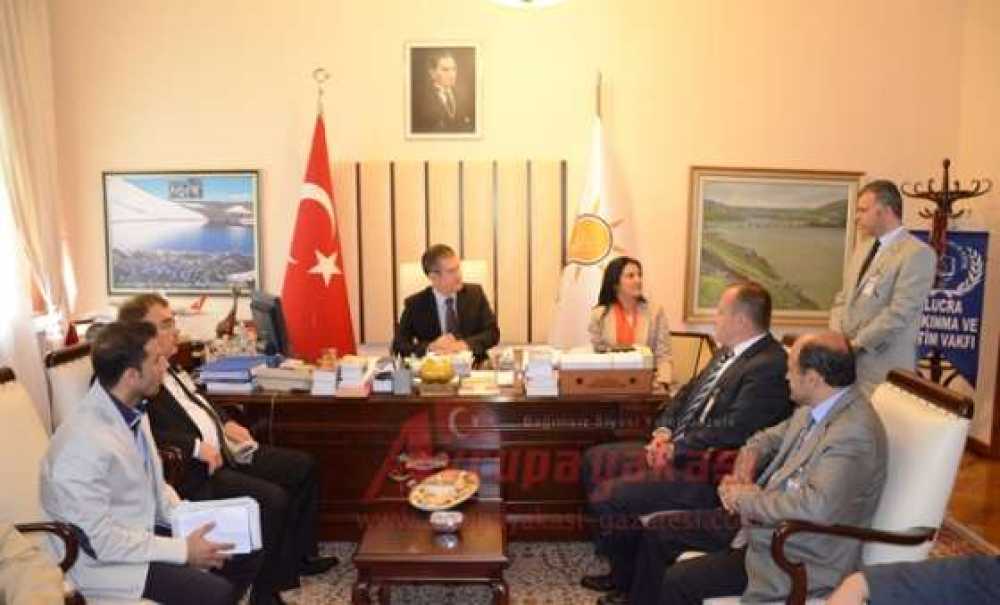 Çorlu Gazeteciler Derneği Üyeleri Ak Parti Grup Başkanvekili Nurettin Canikli Ile Görüştüler