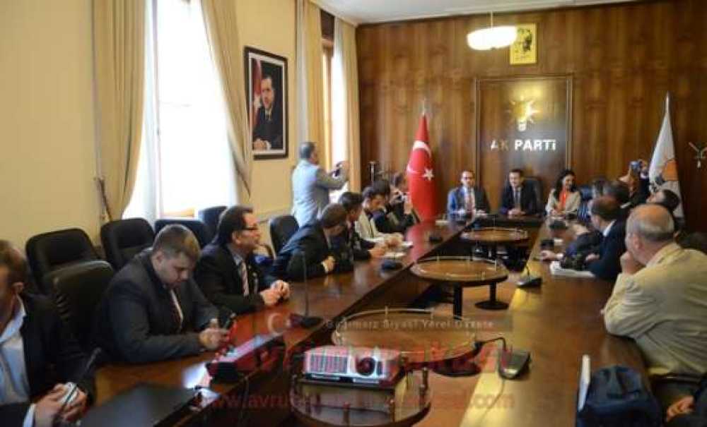 Çorlu Gazeteciler Derneği Üyeleri Ak Parti Grup Başkanvekili Nurettin Canikli Ile Görüştüler