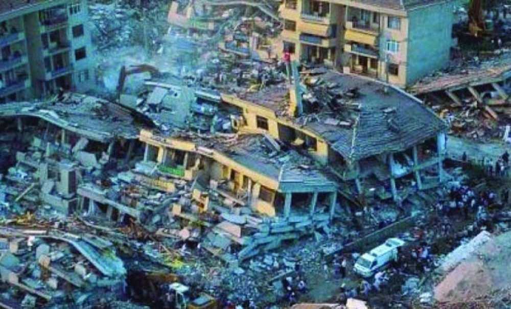 Gölcük Depreminin Üzerinden Tam 21 Yıl Geçti