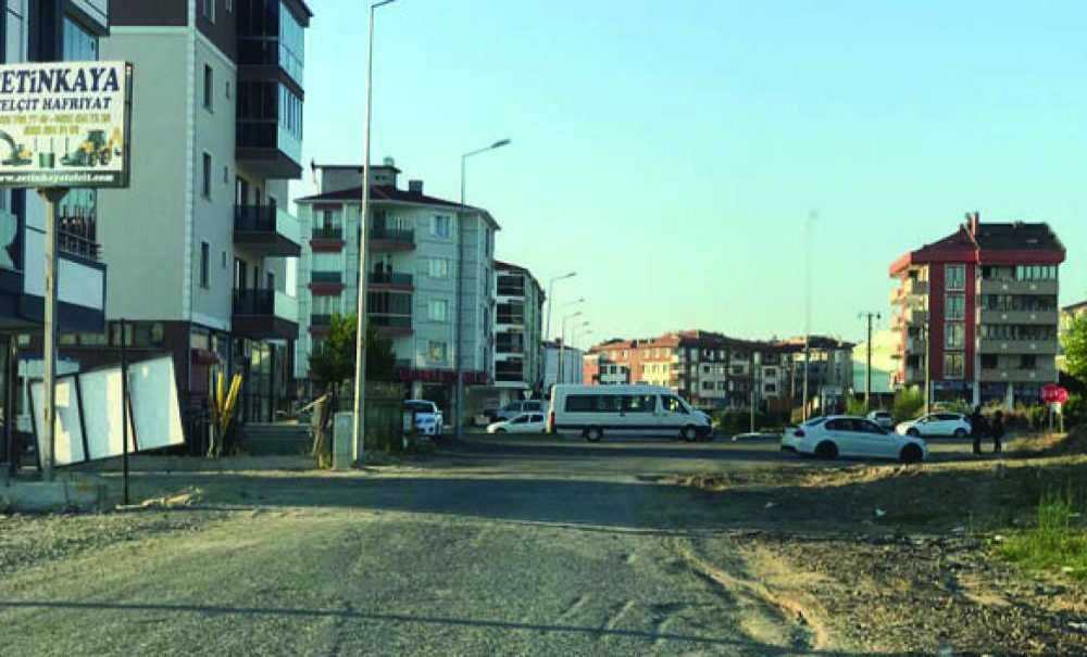 “Büyükşehirden 1 Yıldır Yolun Yapılmasını Talep Ediyorum”