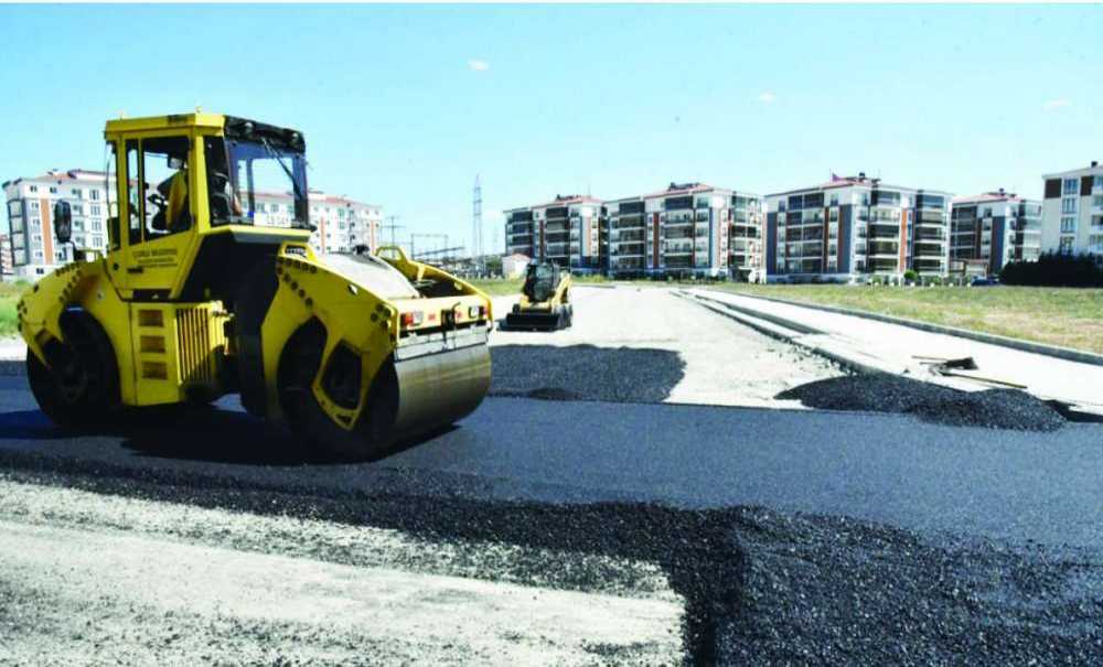 Asfalt Ve Kaldırım Çalışmaları Devam Ediyor
