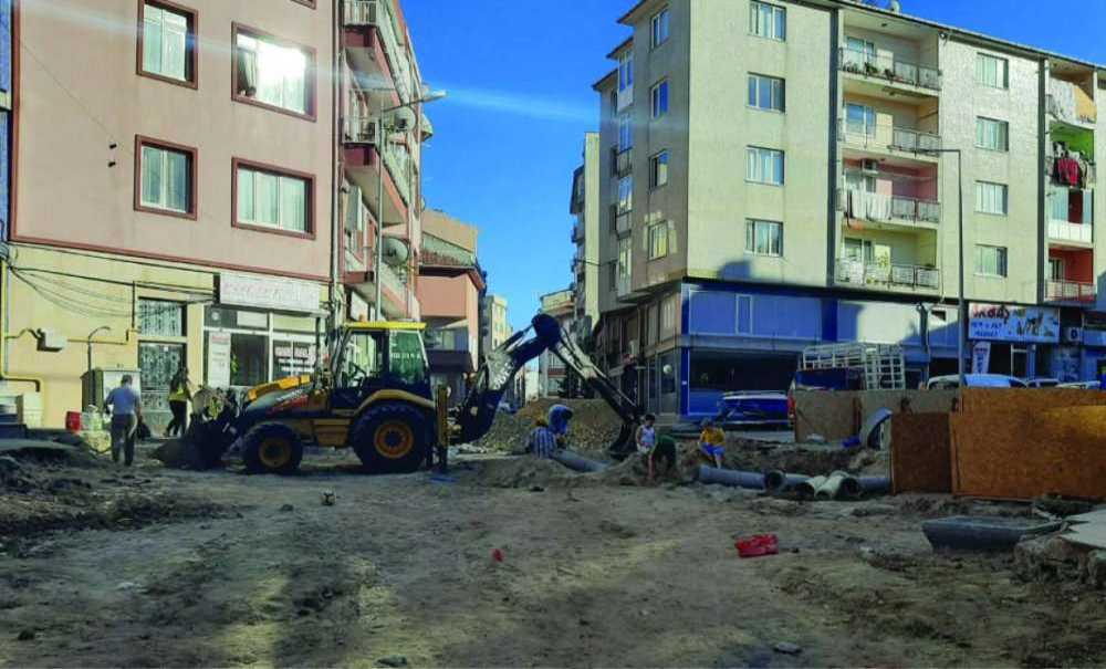 Park Olmayınca, Taşın Toprağın Üzerinde Oynuyorlar