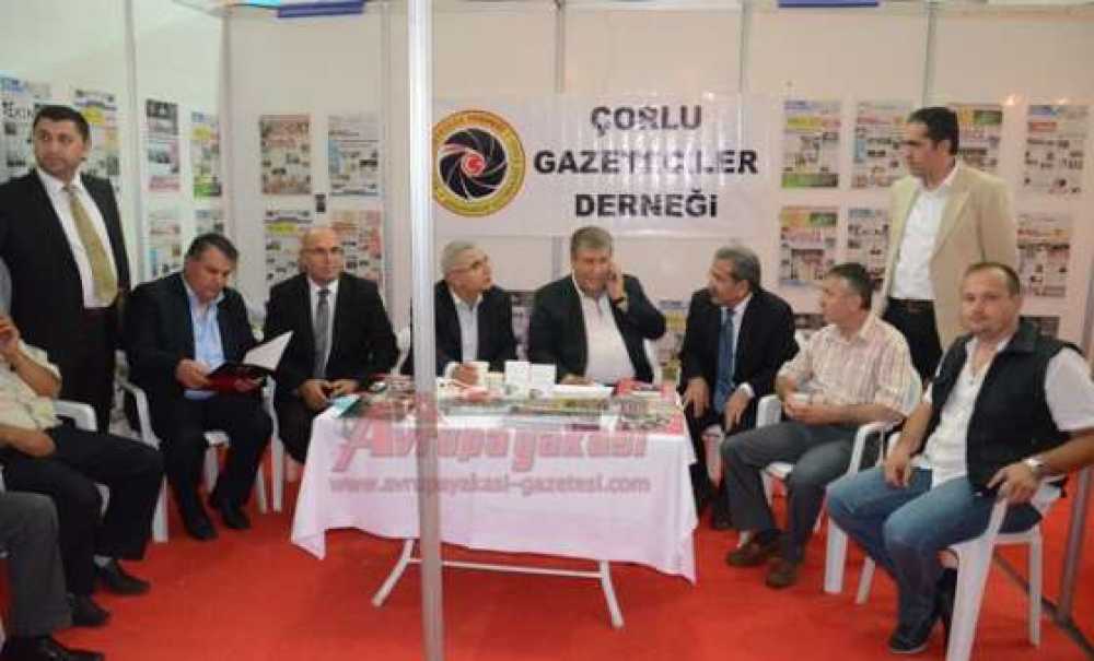 Çorlu Gazeteciler Derneği Standına Büyük İlgi