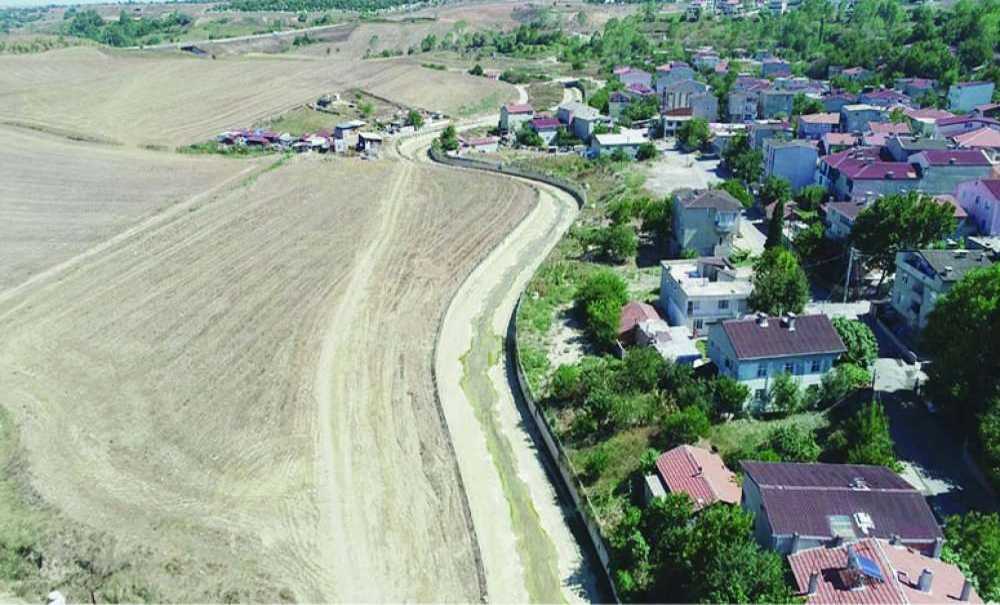 Büyükşehir'den Kumluca Deresi'nde Temizlik