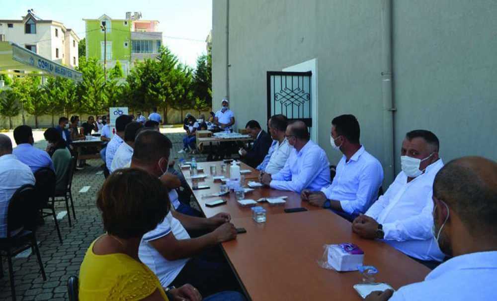 Cem Evi'nde Aşure Dağıtıldı