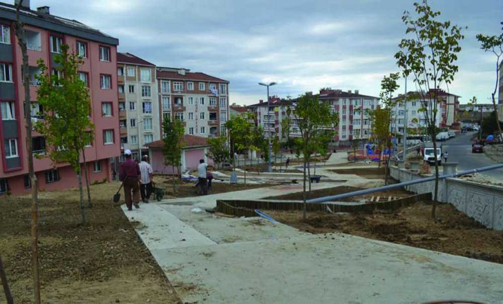 Belediye Yapıyor, Birileri Kırıyor