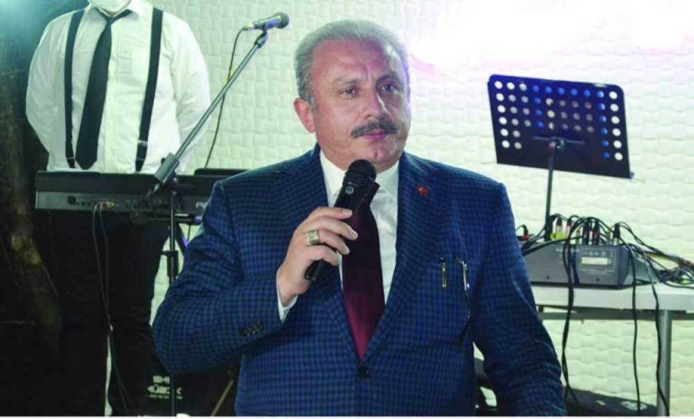 Katıldığı Düğünde, Virüsle İlgili Uyarılarda Bulundu