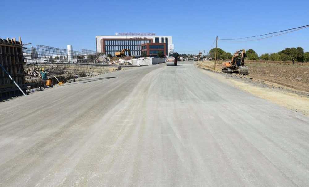 Şehir Hastanesi Bağlantı Yollarının Yapımı Hız Kesmeden Devam Ediyor