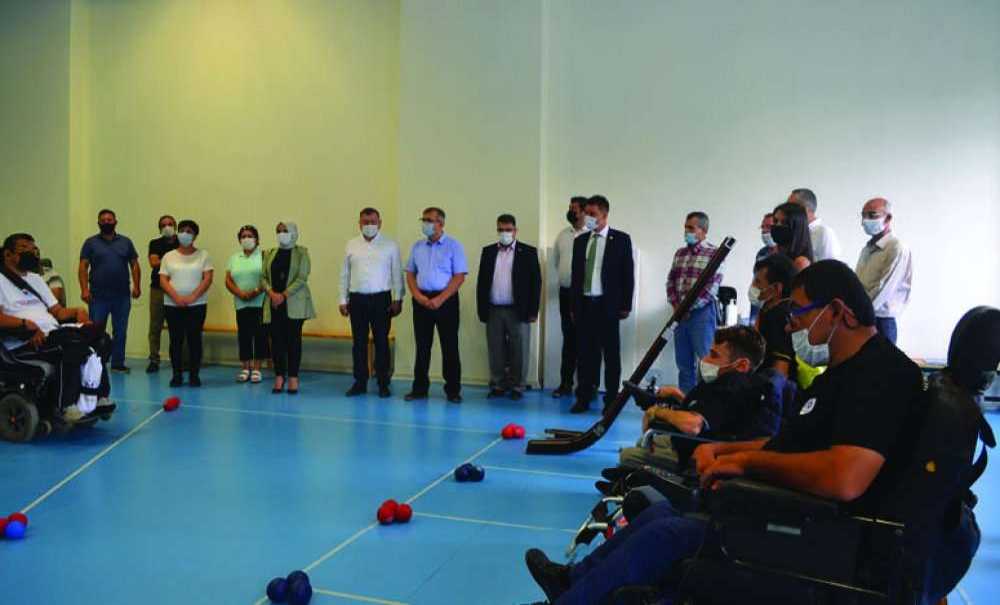 Engellilerle Birlikte Eğlenceli Zaman Geçirildi