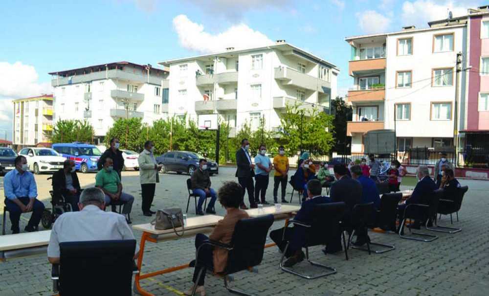 “Okullar Başladı, Evde Bilgisayar, İnternet Yok!!”