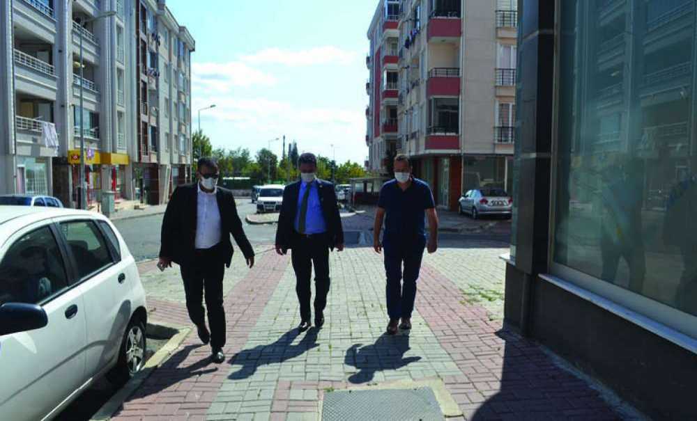 Mahalle Sakinleri Sarıkurt'u Takdir Etti