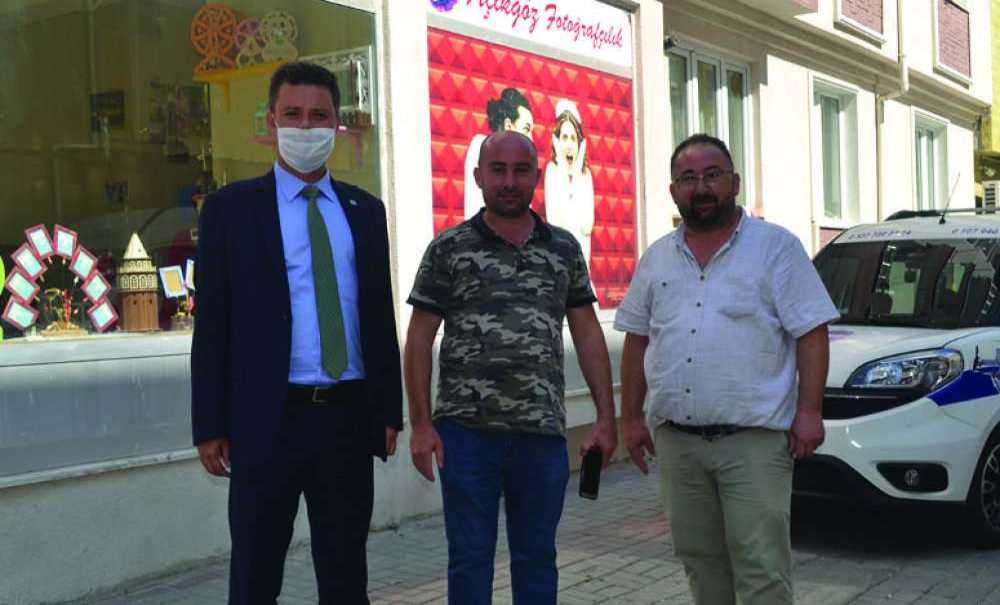 Mahalle Sakinleri Sarıkurt'u Takdir Etti