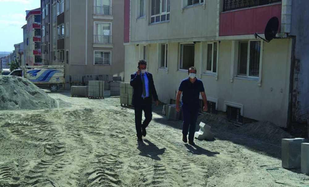 Mahalle Sakinleri Sarıkurt'u Takdir Etti