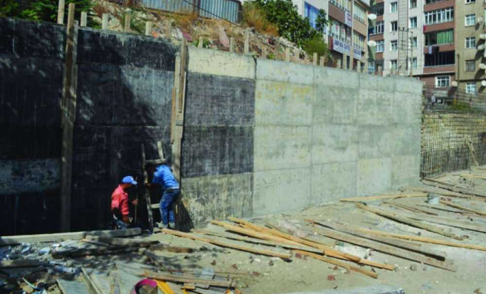 Amfi Tiyatroda Sahne Hazırlıkları Sürüyor