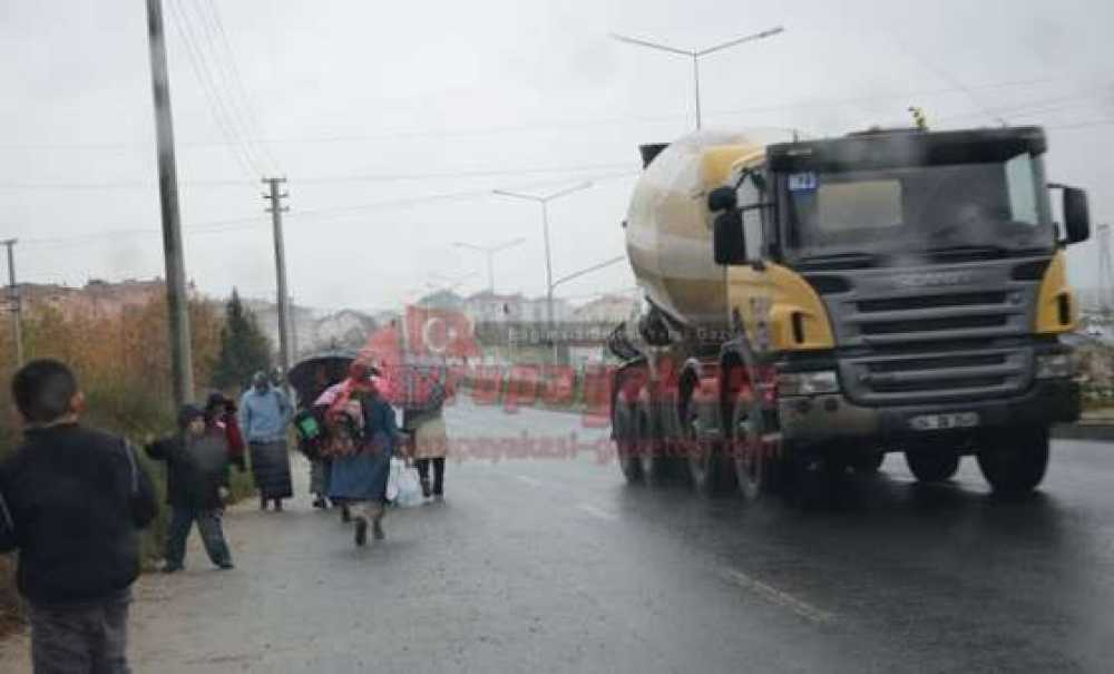 Öğrenciler De Velileri De Tehlikeyle Burun Buruna