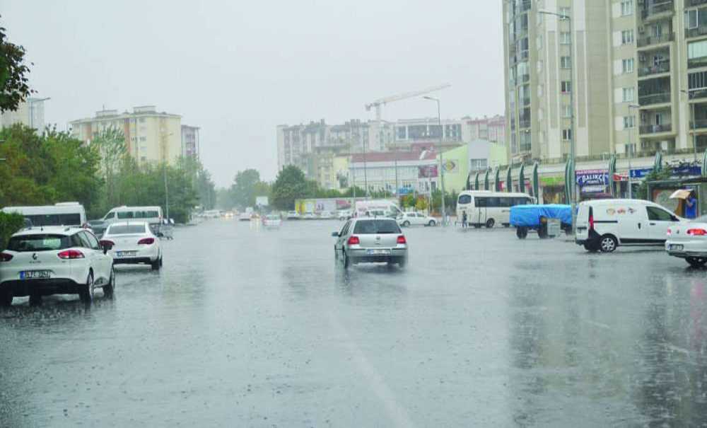 Sağanak Yağış Hayatı Olumsuz Etkiledi