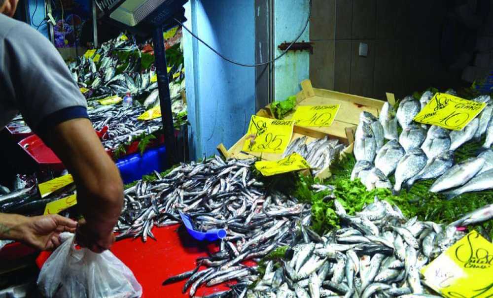 Pazarında Pandemiye Aldırış Eden Yok!